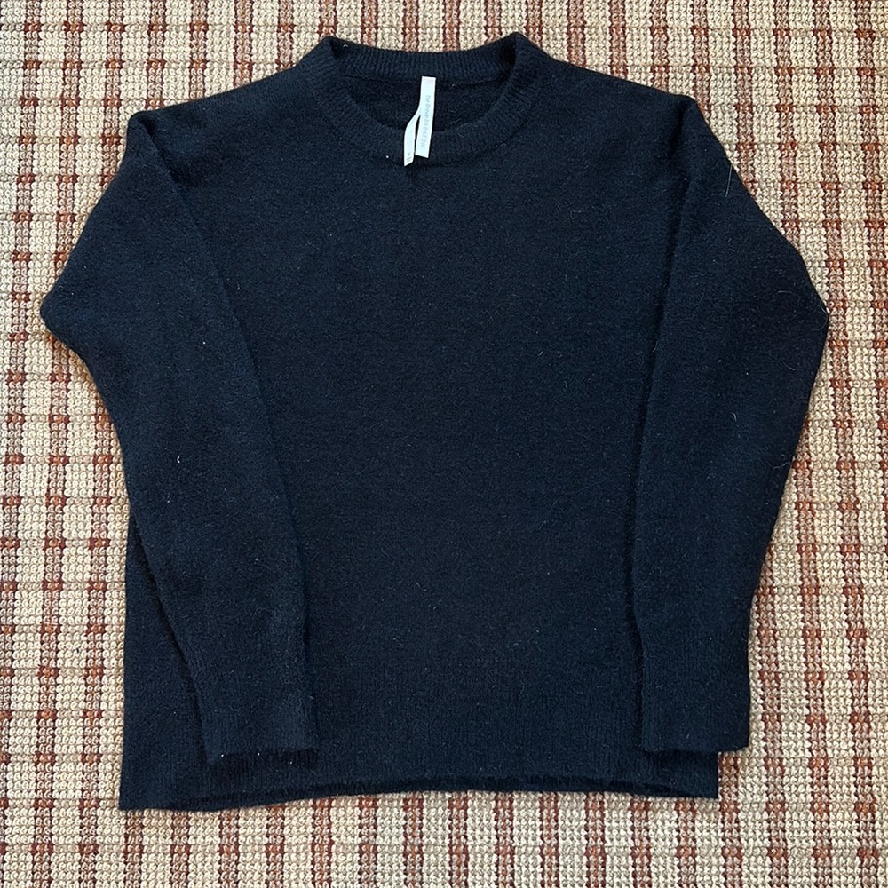 Babaton Black Crew Neck Sweater